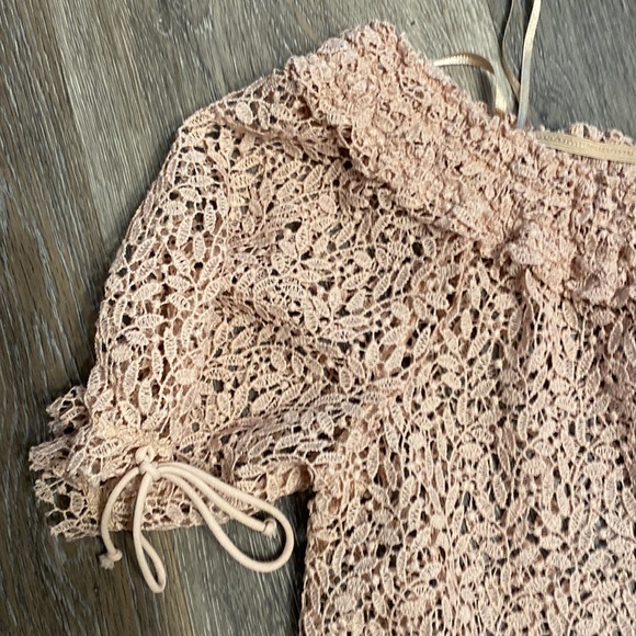 Zara Basic Collection Lace Short Sleeve Blouse Size XS - Picture 2 of 10